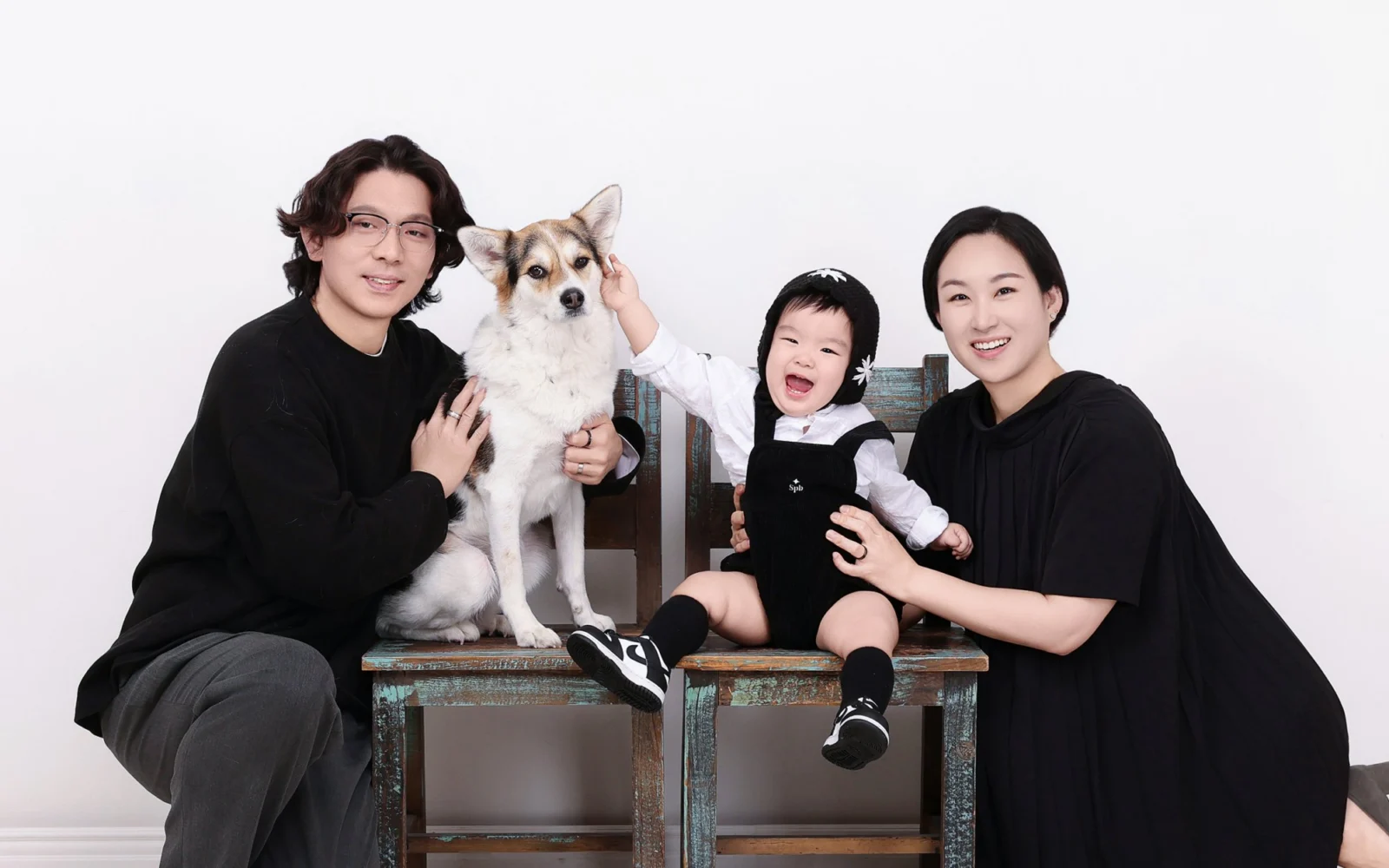 서울 개족사진 4인가족 이층사진관 아기 강아지