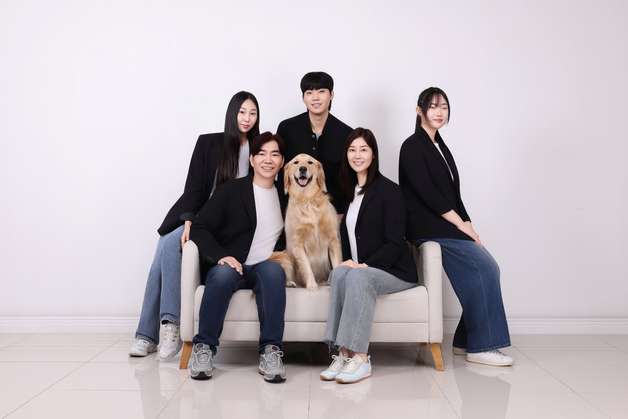 대형견 가족사진 골든레트리버 6인 서울 개족사진